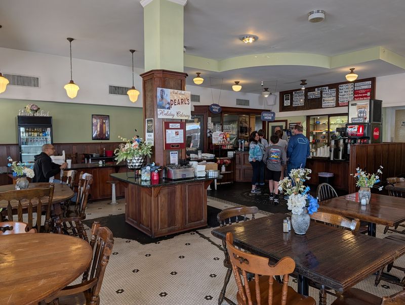 Pearl's Diner