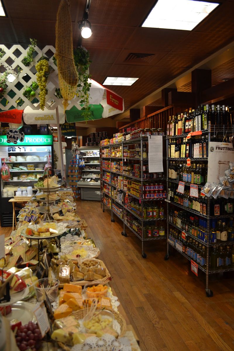 Cardona's Market - Albany