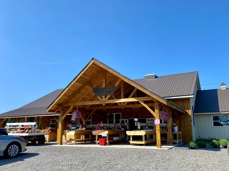 The Back 40 Farm Market, Smyrna Mills