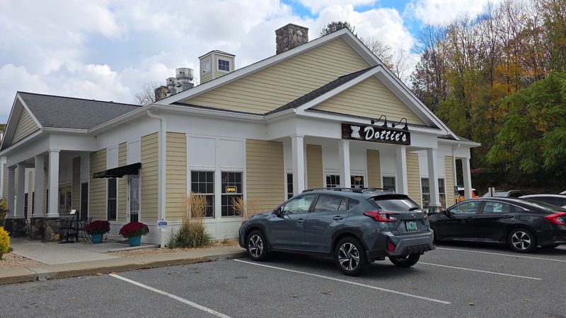 Where To Find This Retro Roadside Favorite