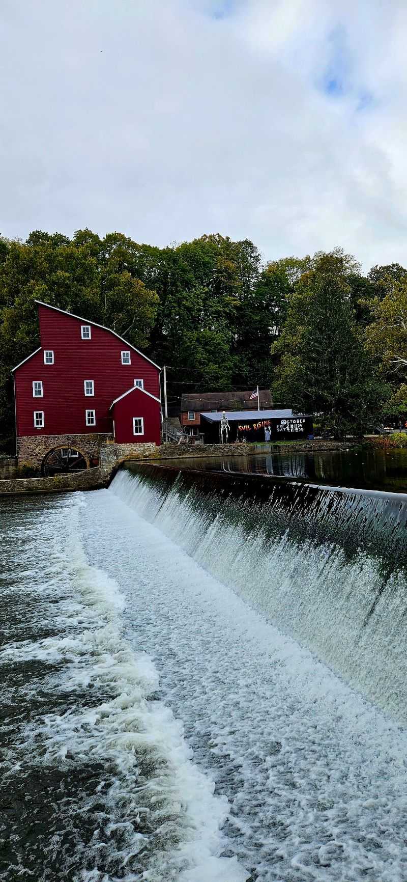 Reservoir Views And Fall Color By Daylight