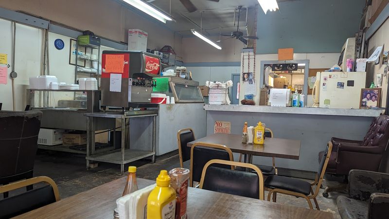 Jeems Diner Keeps Breakfast Honest And Early