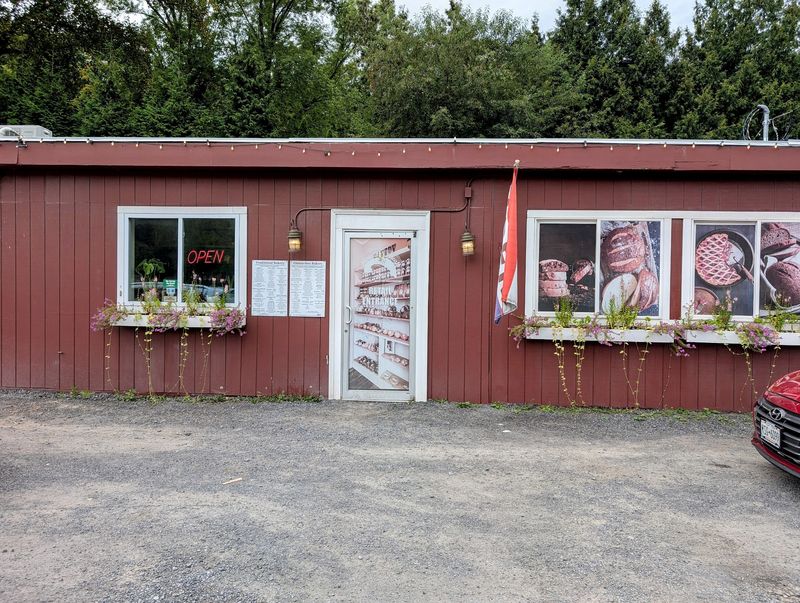 A Roadside Stop That Smells Better Than It Looks