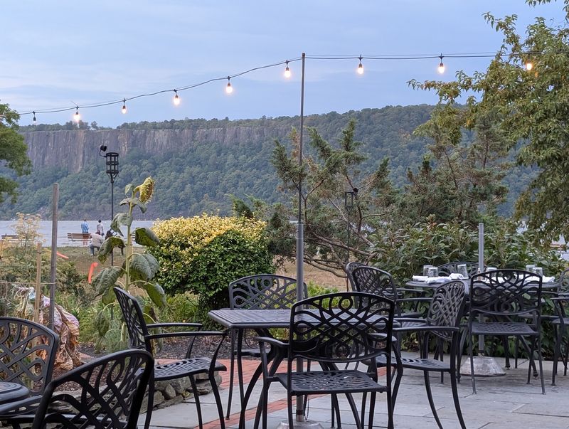 Harvest On Hudson, Hastings-On-Hudson