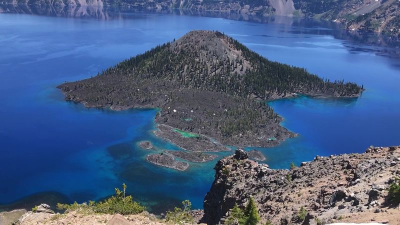Why The Water Looks Impossibly Blue
