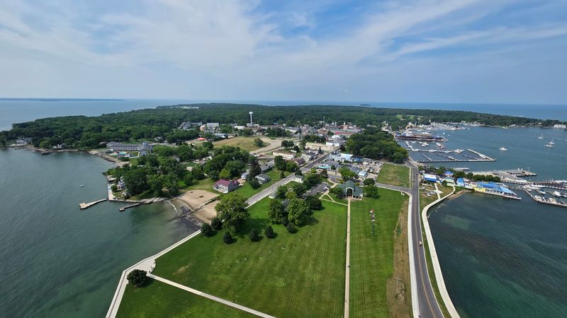 What 317 Feet Of Lake Erie Looks Like