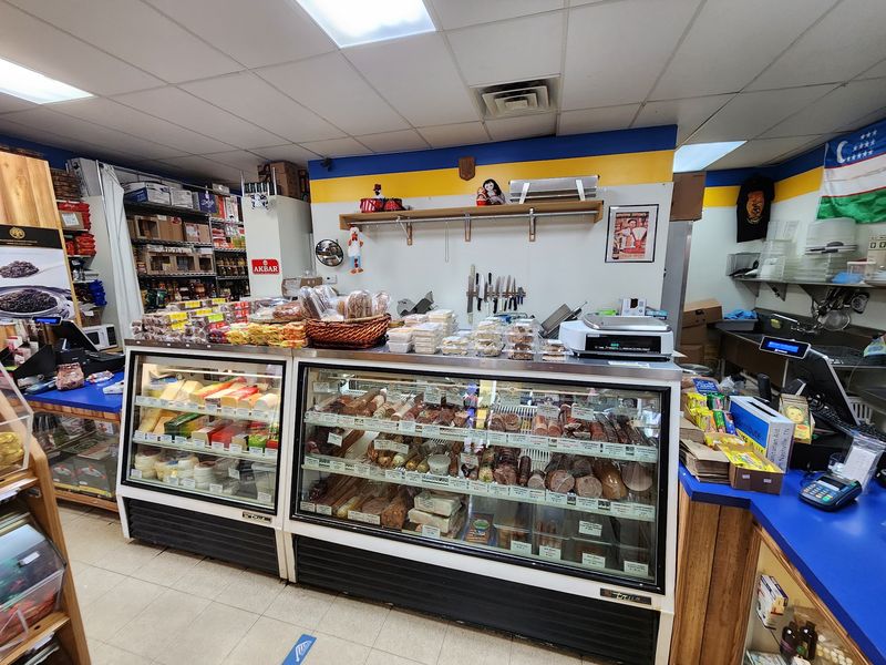 A Compact European Grocery on Thompson Lane
