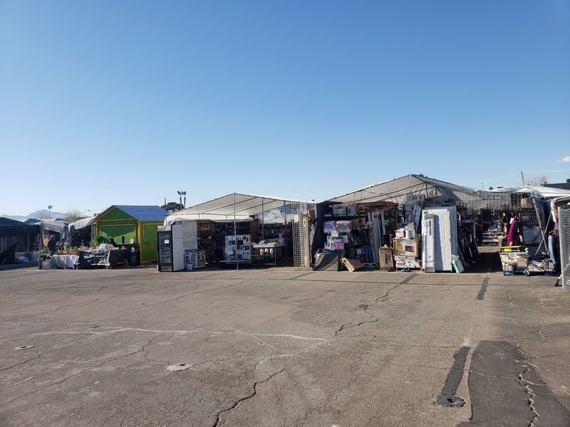 A Five-Acre Weekend Market on Boulder Highway