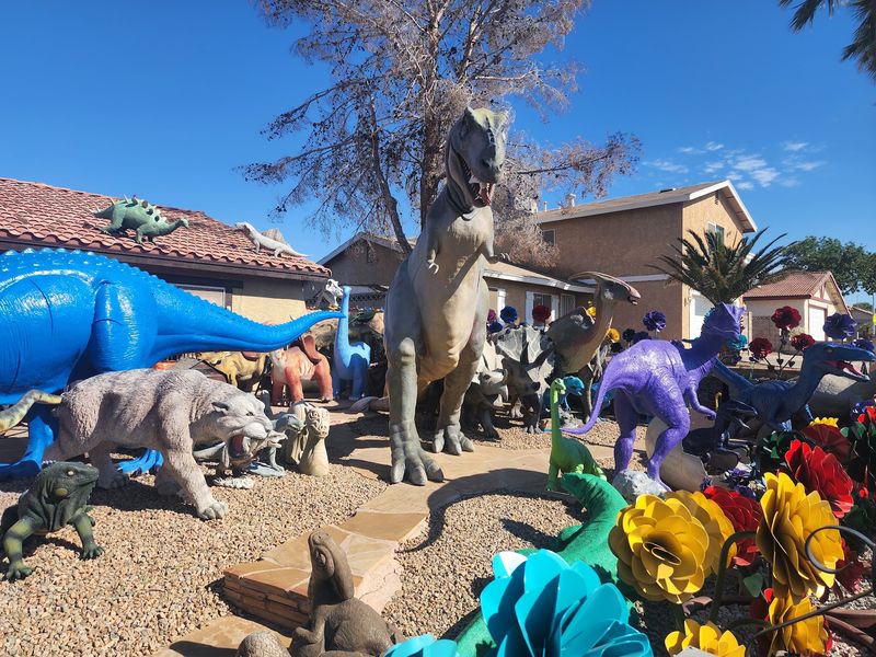 A Henderson Front Yard That Went Full Mesozoic