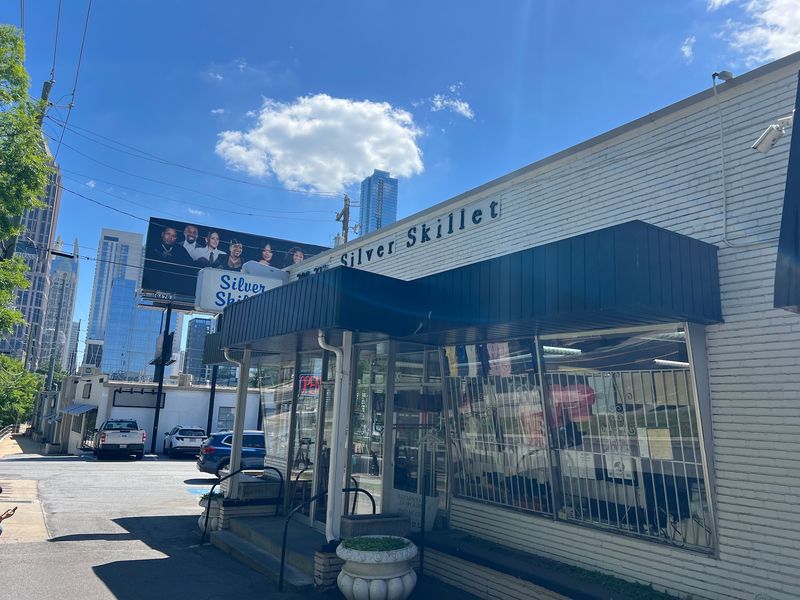 Breakfast Crowds Have Been Filling These Booths Since 1956