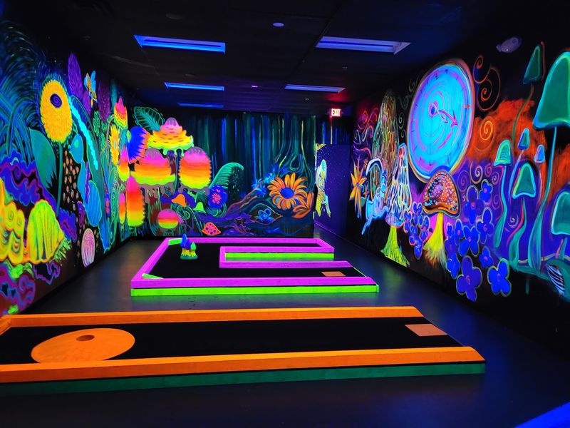 Black Lights And Wall Murals Steal The Show