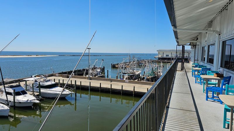 A Harbor Kitchen That Never Chased Trends