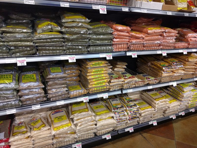 A Grocery Aisle Built Around Plants, Not Around Meat
