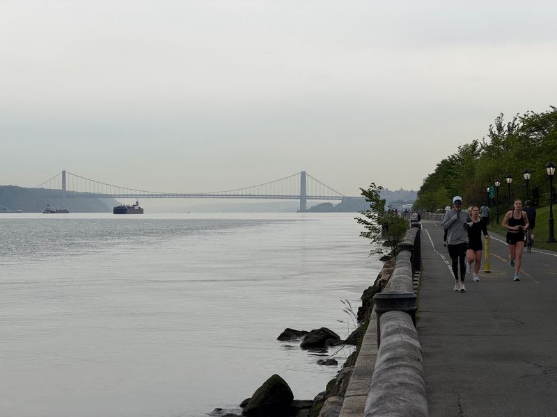 Manhattan's Longest Riverside Ribbon