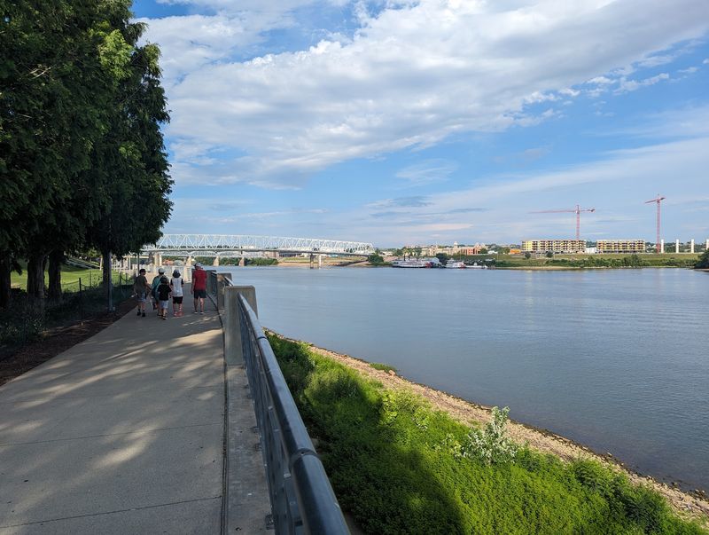 A Riverside Route Built For Fall