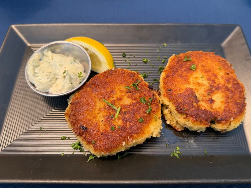Crab Cakes That Steal The Spotlight