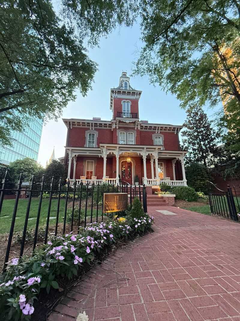 A Mansion That Became A Dinner Destination