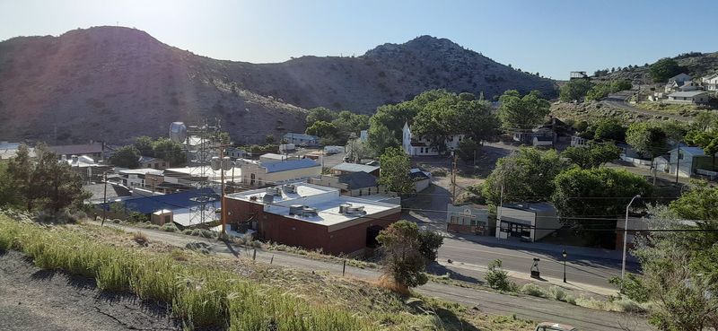 A Hillside Town in Lincoln County