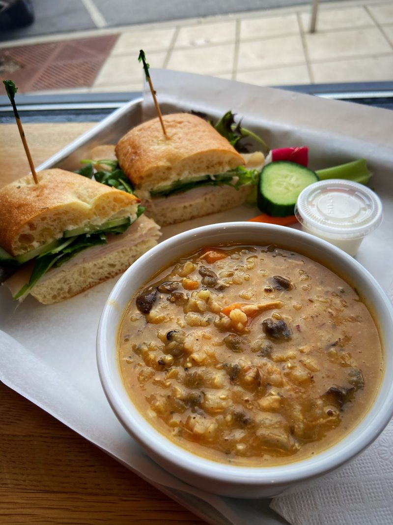 A Cozy Lunch Stop Built For Cold Weather