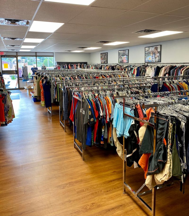 Northside Neighborhood House Northshore Thrift Store, Chattanooga, TN