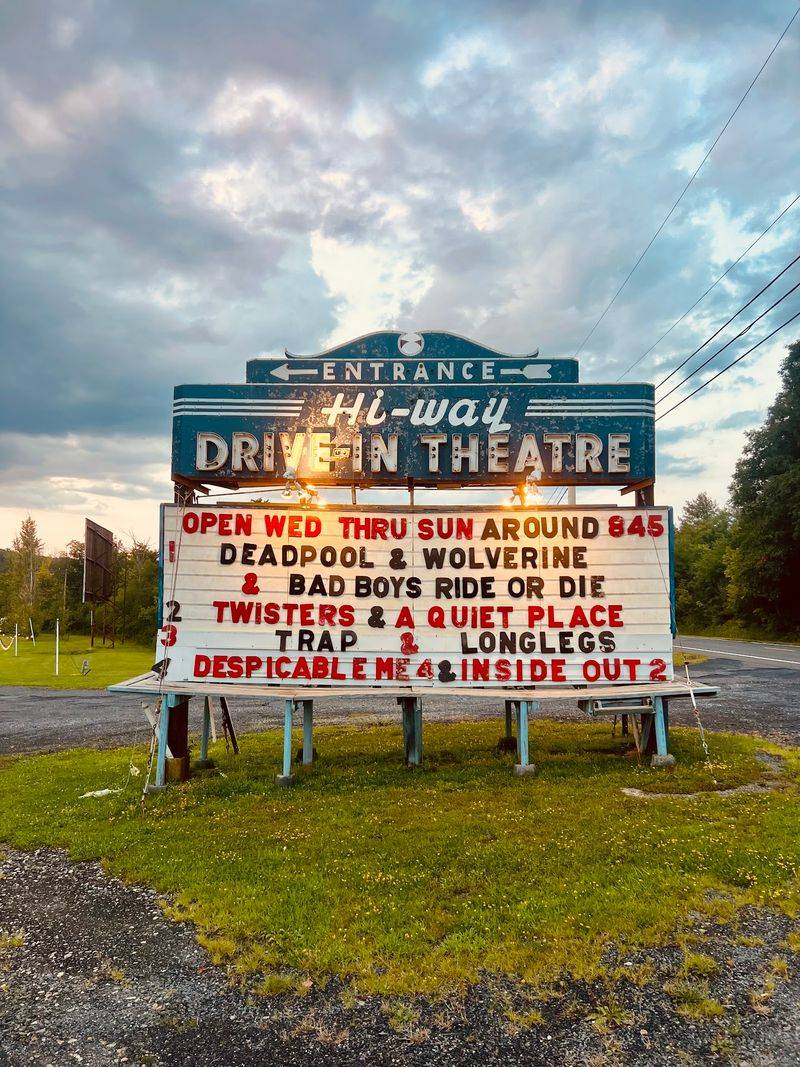 Hi-Way Drive-In Theatre - Coxsackie