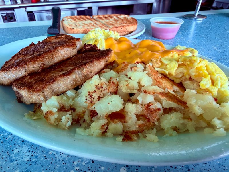Chicken Fried Steak Brings The Heavy Hitters