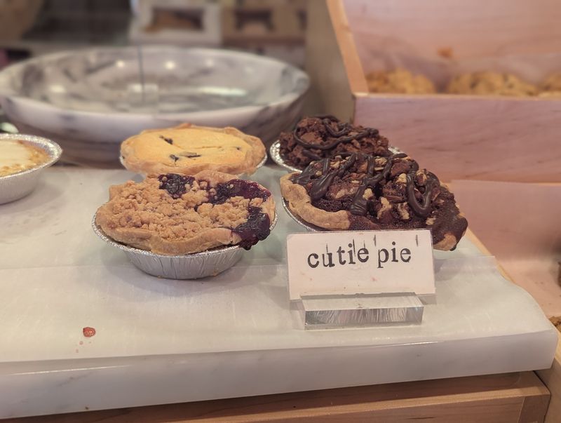 That Crust Deserves Its Own Fan Club