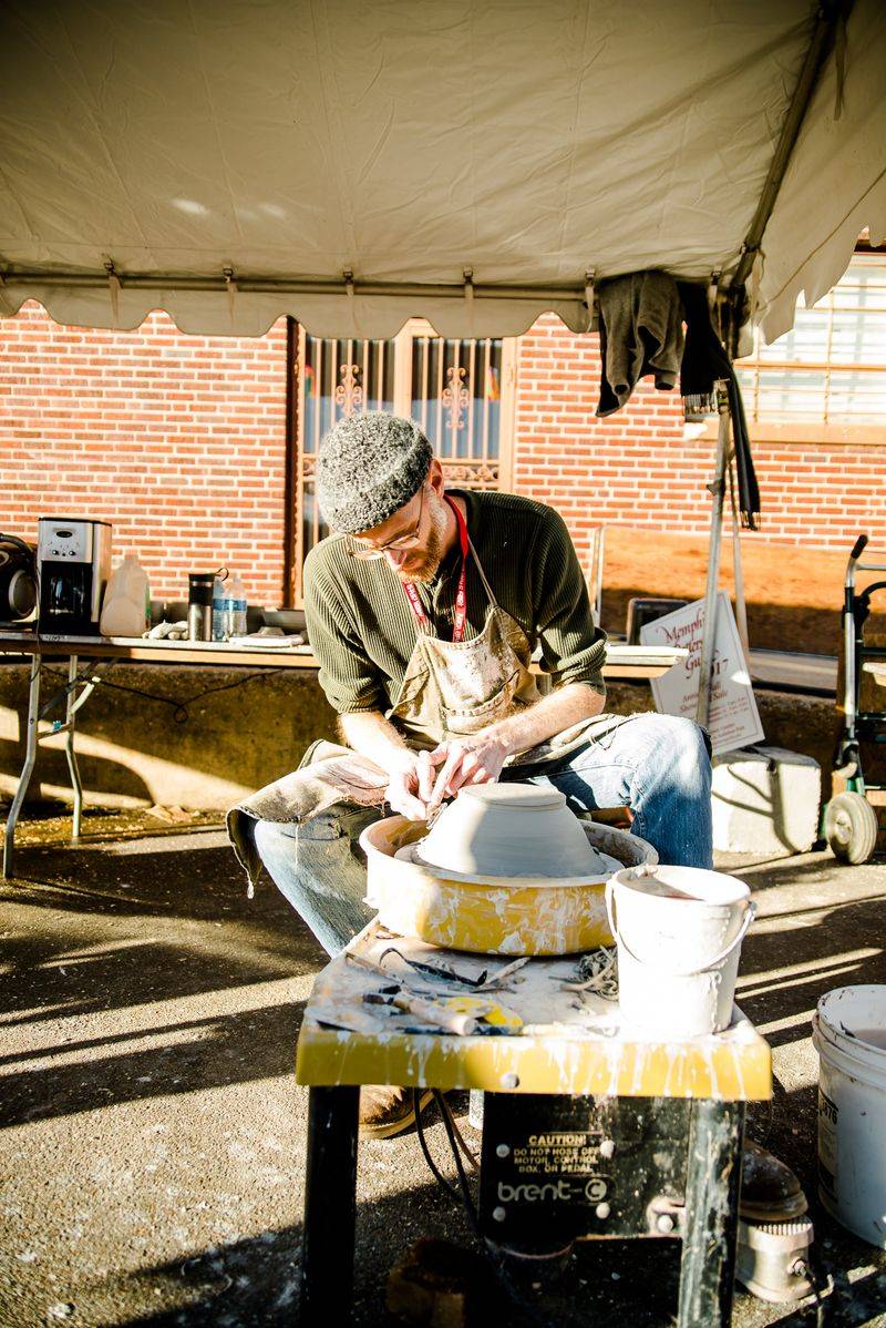 Watch Art Happen Through Live Demonstrations