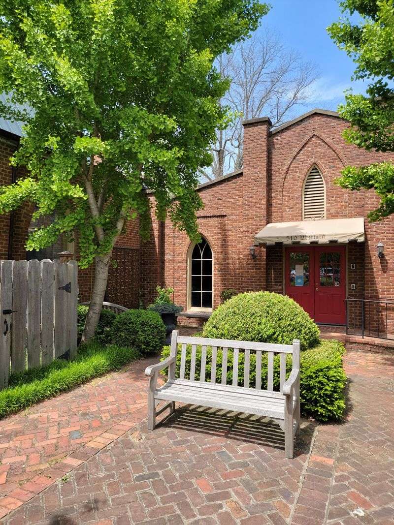 Antique Shops, Galleries and the Art of Slow Browsing