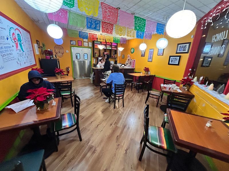 Moctezuma's Traditional Mexican, Springfield