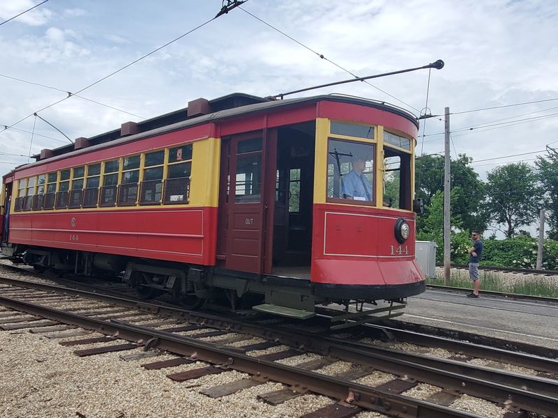 Streetcars, Trolleys, and the One-Mile Loop