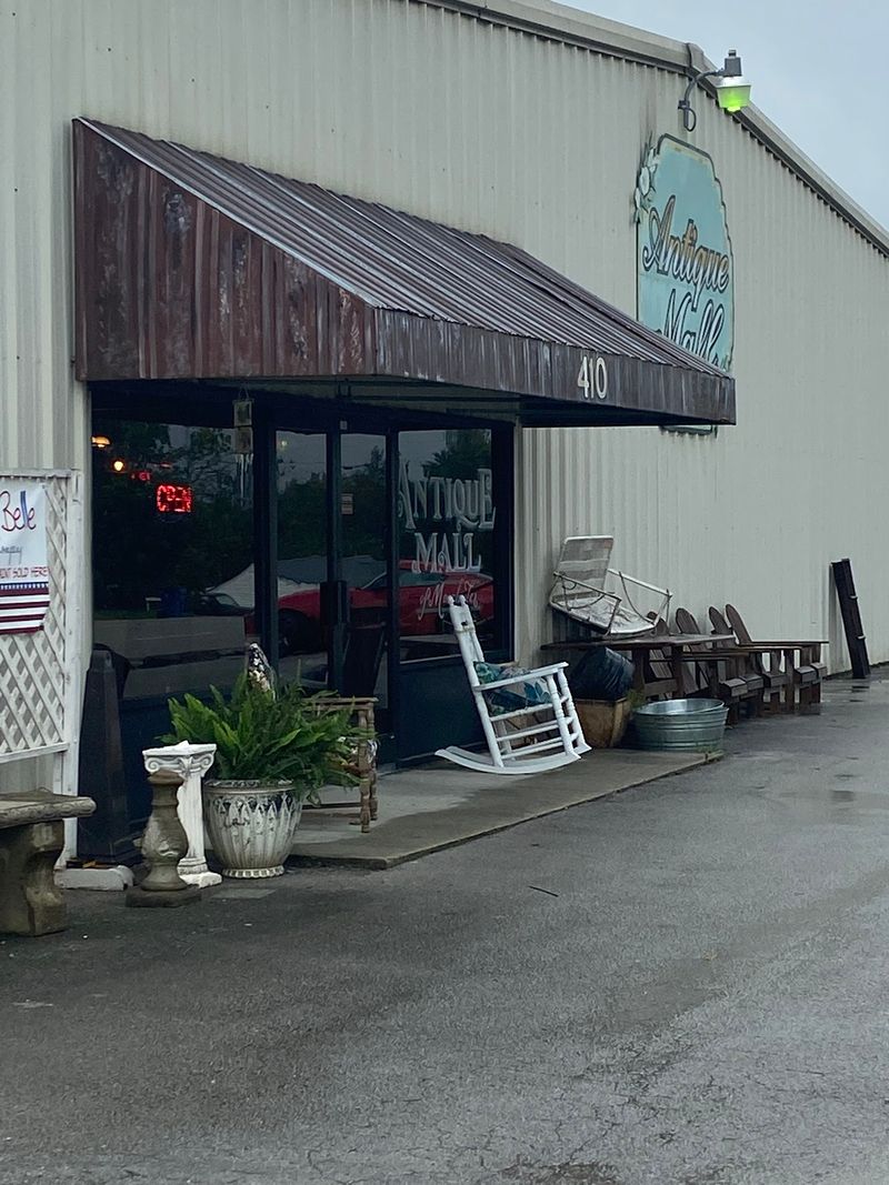 Antique Mall of Manchester, Manchester, TN