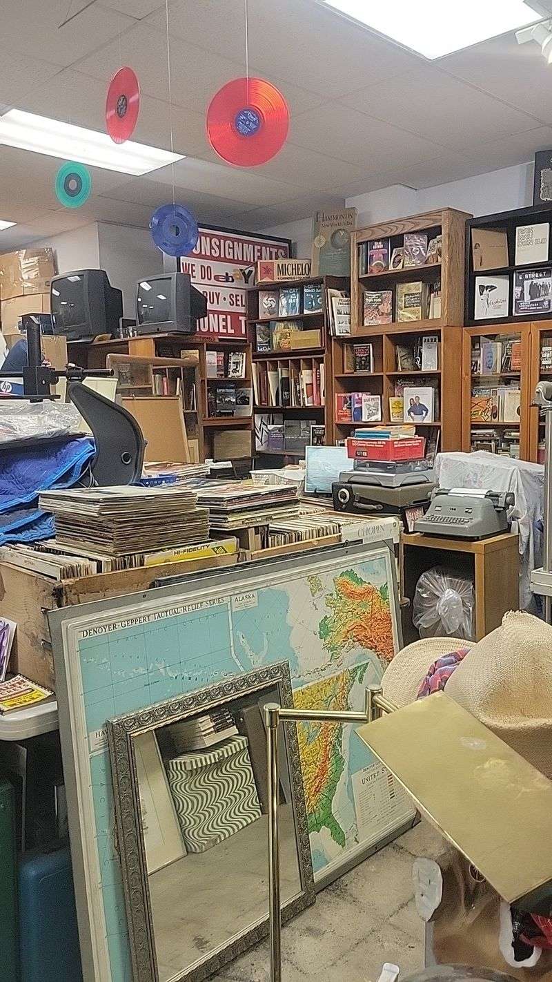 The Antique & Thrift Shop, Valley Stream, NY
