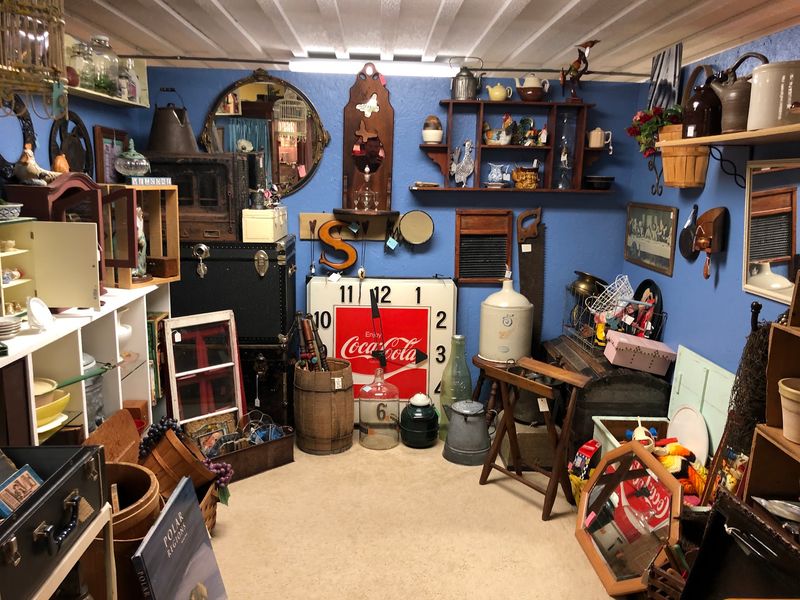 Metal Signs And Old Advertising Pieces