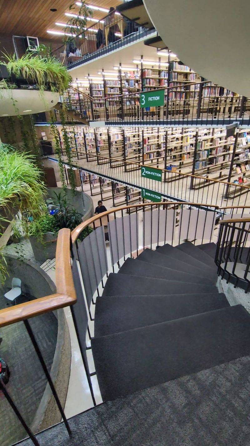 Four Stories of Winding Stairs and Floating Nooks