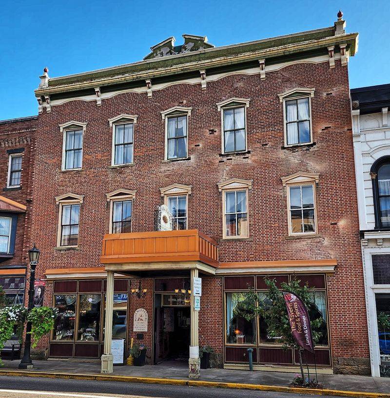Hotel Millersburg, Millersburg, OH