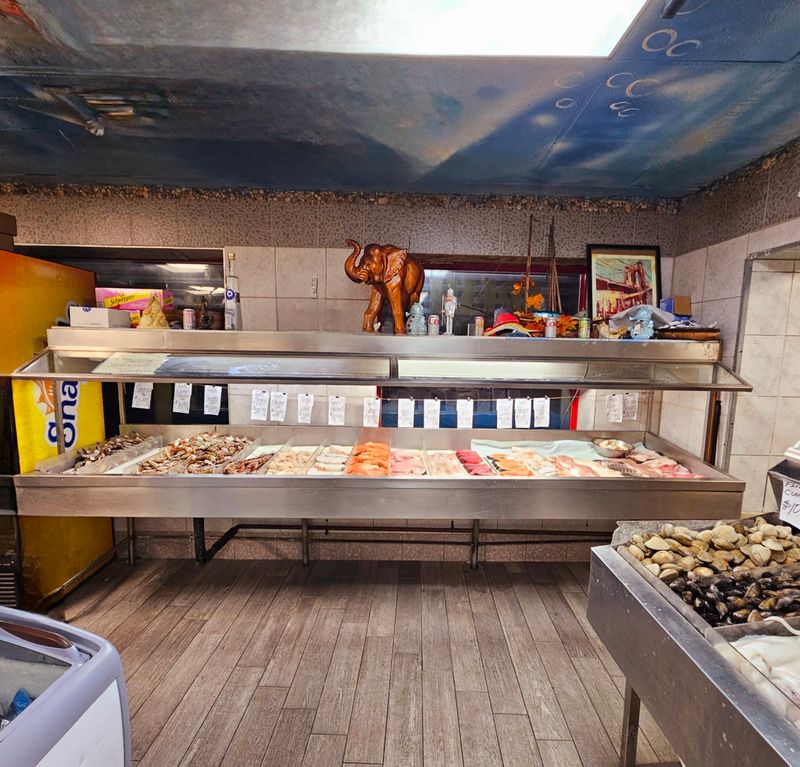 Astoria Seafood, Long Island City, NY