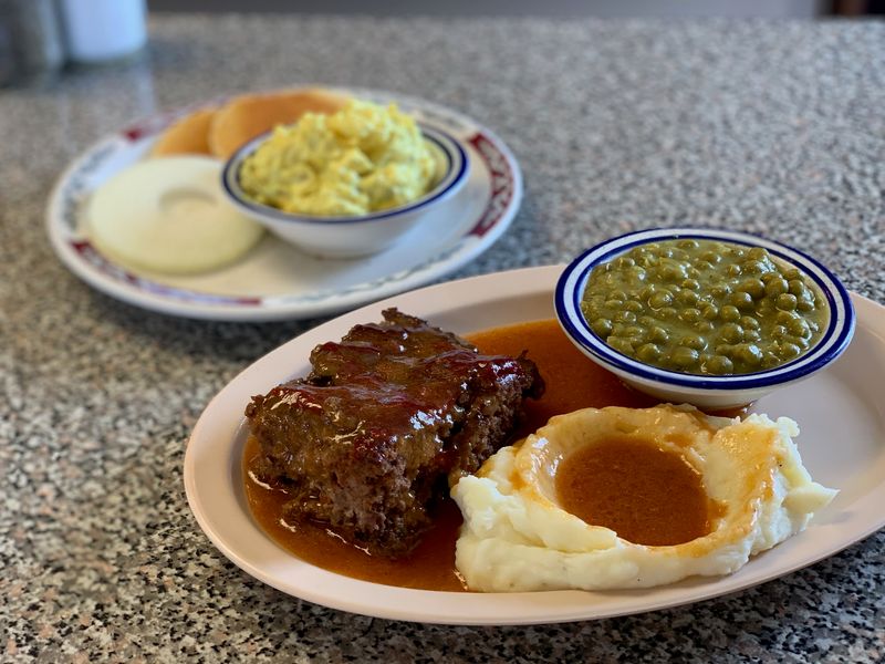Meat-And-Three Plates That Change Daily
