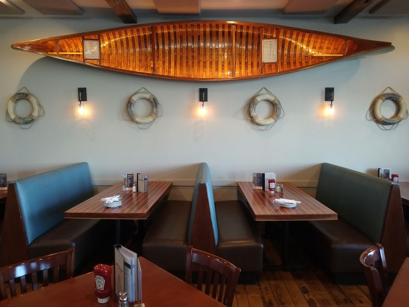 Indoor Dining For Cozy Off-Season Meals