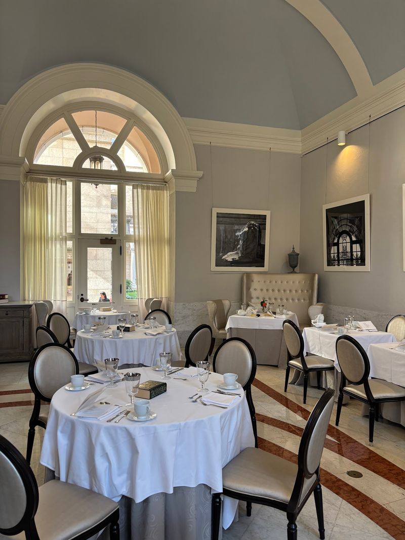 Courtyard Tea Room, Boston