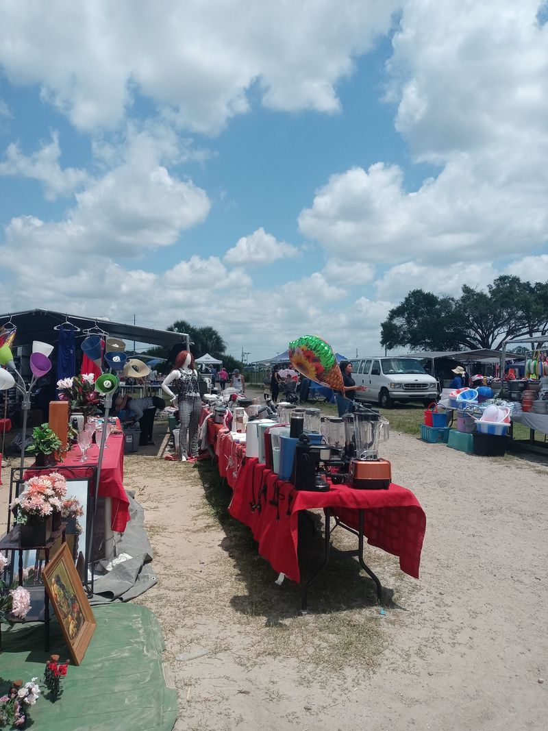 Where Bargain Hunters Start Their Morning