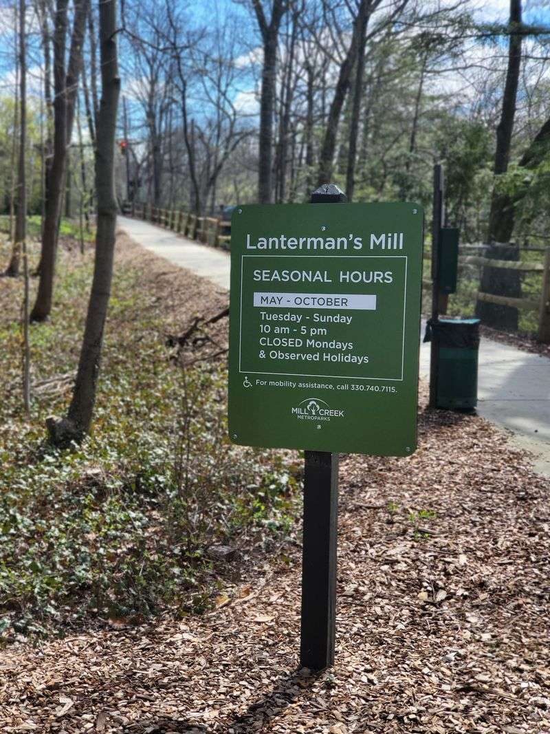 Hours, Admission And Finding The Parking Lot