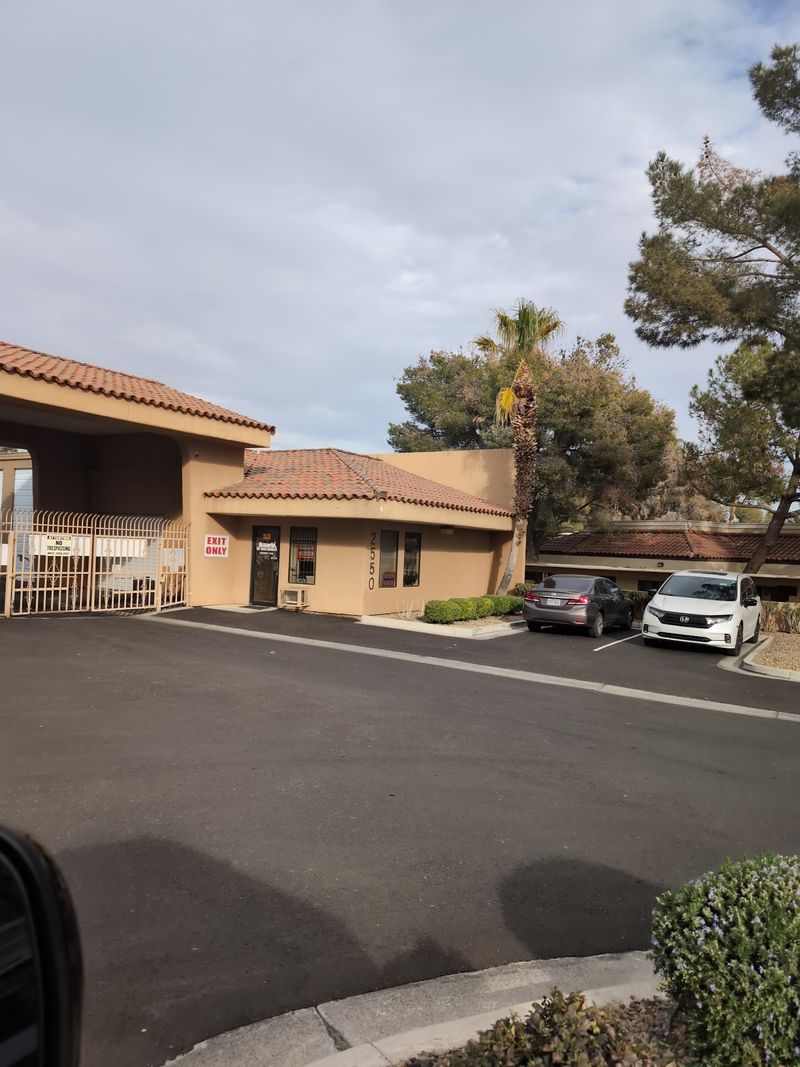 Hours, Parking, And The Phone Call Worth Making First