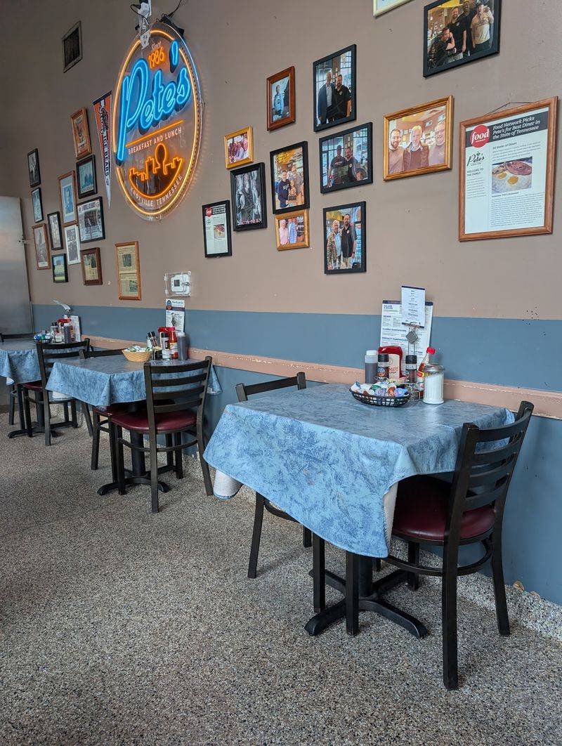 Pete's Restaurant & Coffee Shop