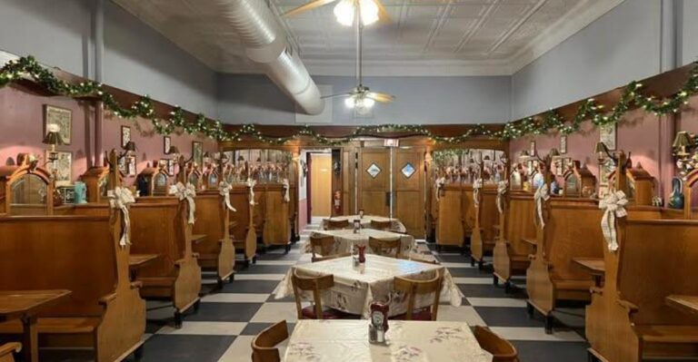 The Homemade Soups At This Tiny Wisconsin Cafe Are So Delicious, You’ll Think They’re Heaven-Sent