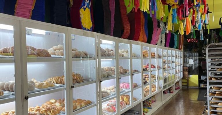 You Fill Your Own Tray With Pan Dulce For About $10 At This Tennessee Bakery