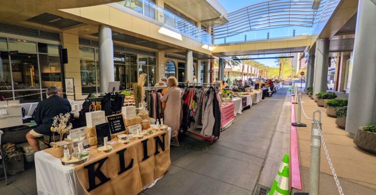This Nevada Farmers Market Is The Kind Of Place Where One Bag Quickly Becomes Three