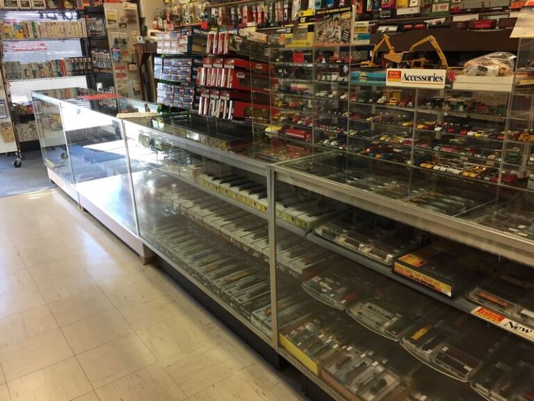 Model Train Fans Lose Whole Afternoons Inside This Tennessee Shop Stocked With Every Scale