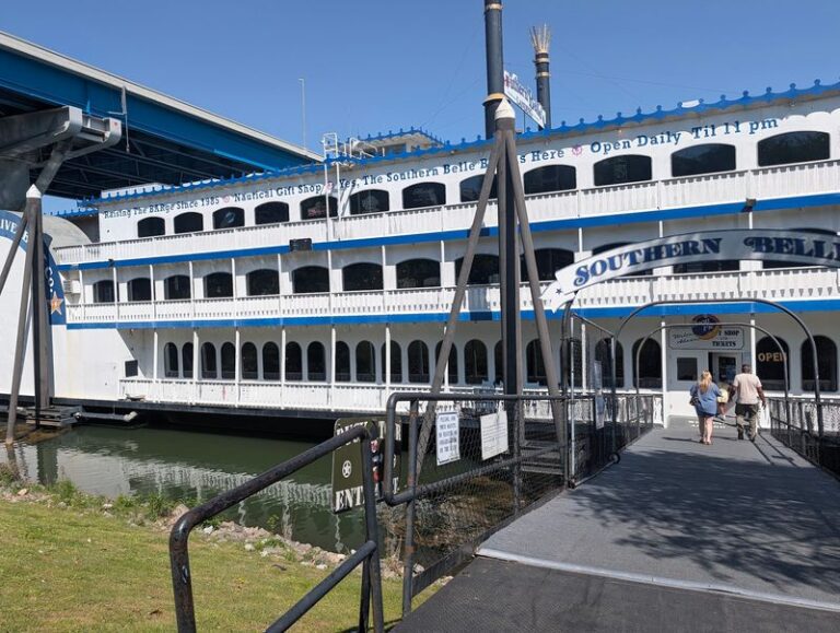 This Three-Deck Tennessee Riverboat Cruise Carries Families Past The Chattanooga Skyline And Lookout Mountain