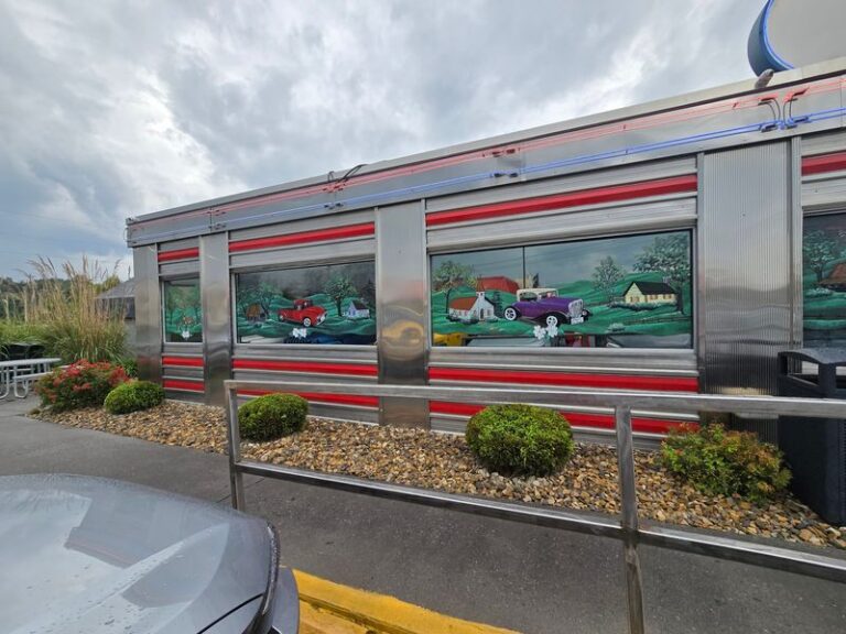 Breakfast At This Classic Tennessee Diner Is Still Served All Day, In Enormous Portions